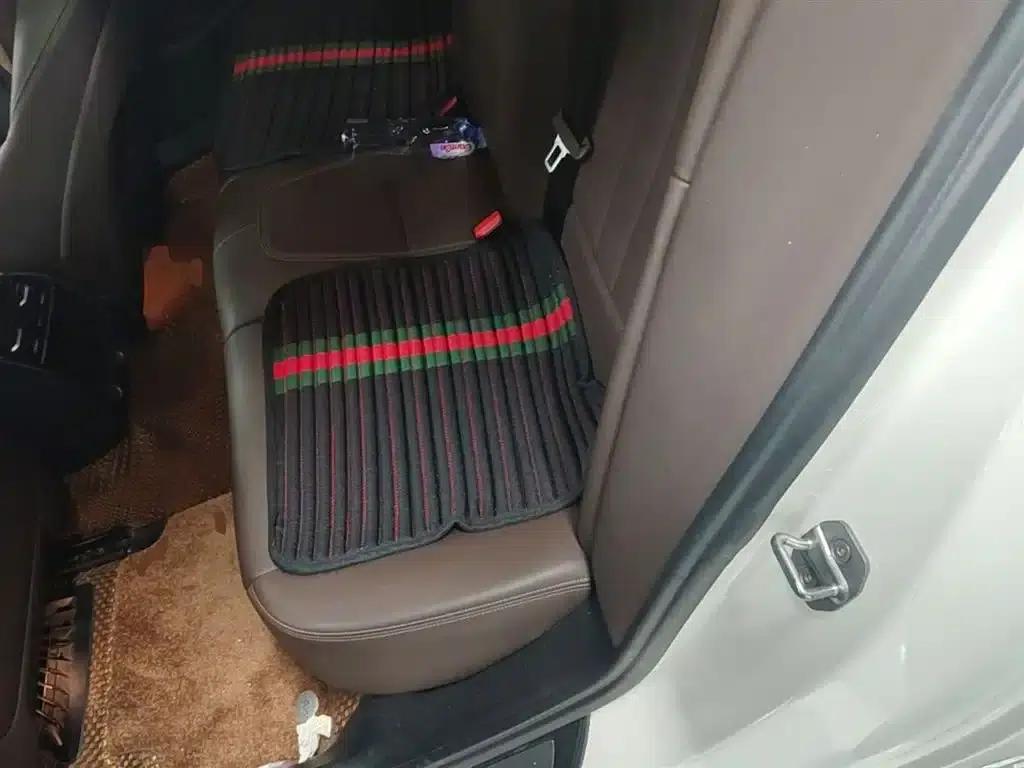 2019 BMW 5 Series 525Li Luxury Package — миниатюра 16