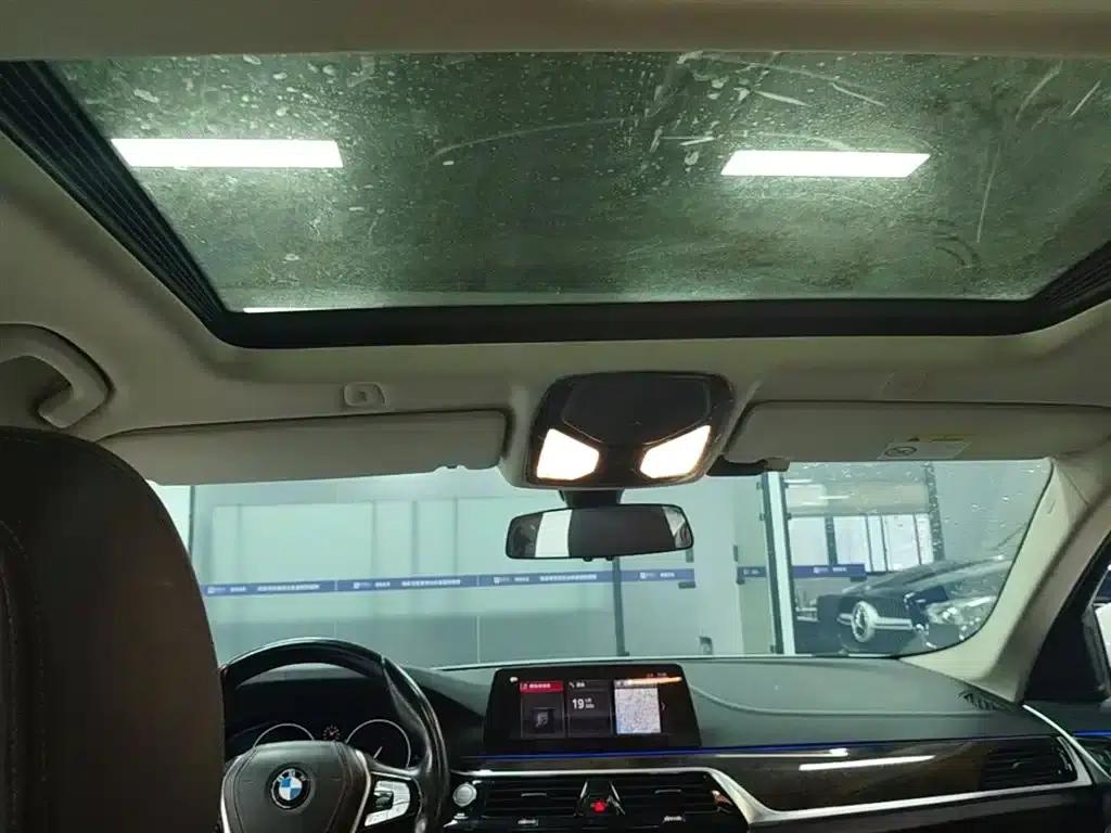 2019 BMW 5 Series 525Li Luxury Package — миниатюра 17
