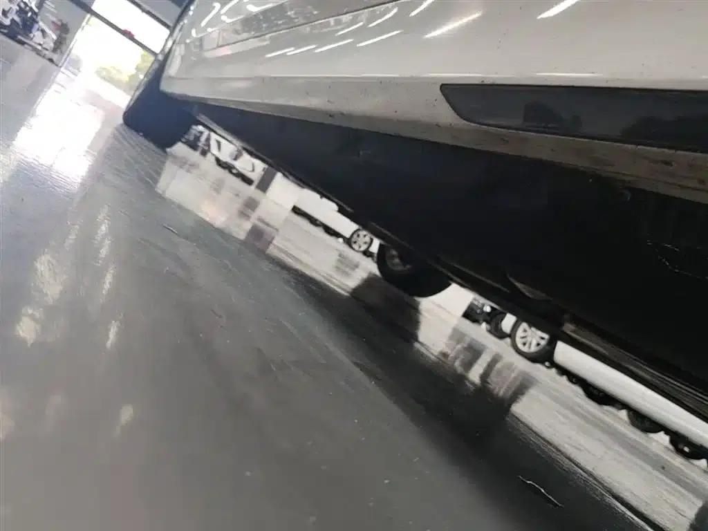 2019 BMW 5 Series 525Li Luxury Package — миниатюра 20
