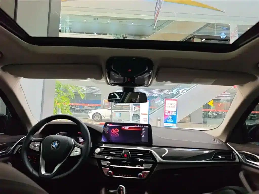 2021 BMW 5 Series 525Li Luxury Package — миниатюра 18