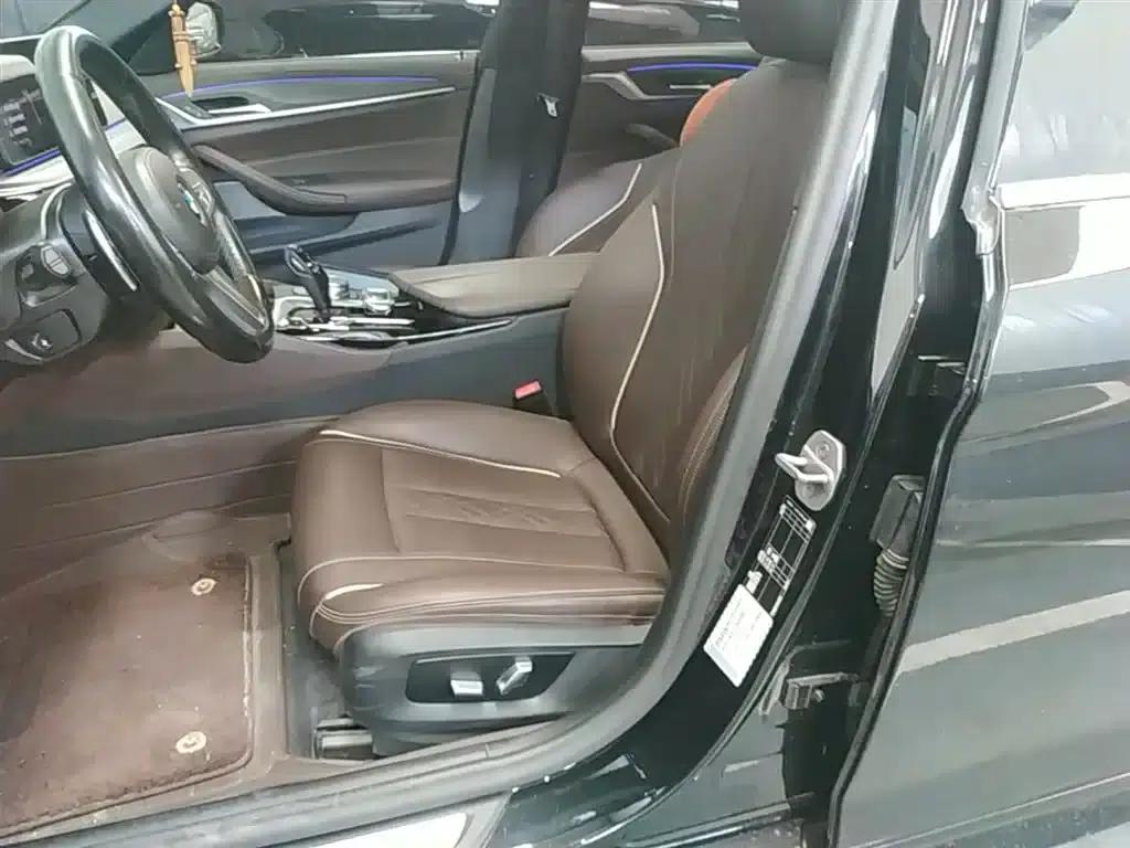 2023 BMW 5 Series 530Li Leading Edition M Sport Package — миниатюра 15