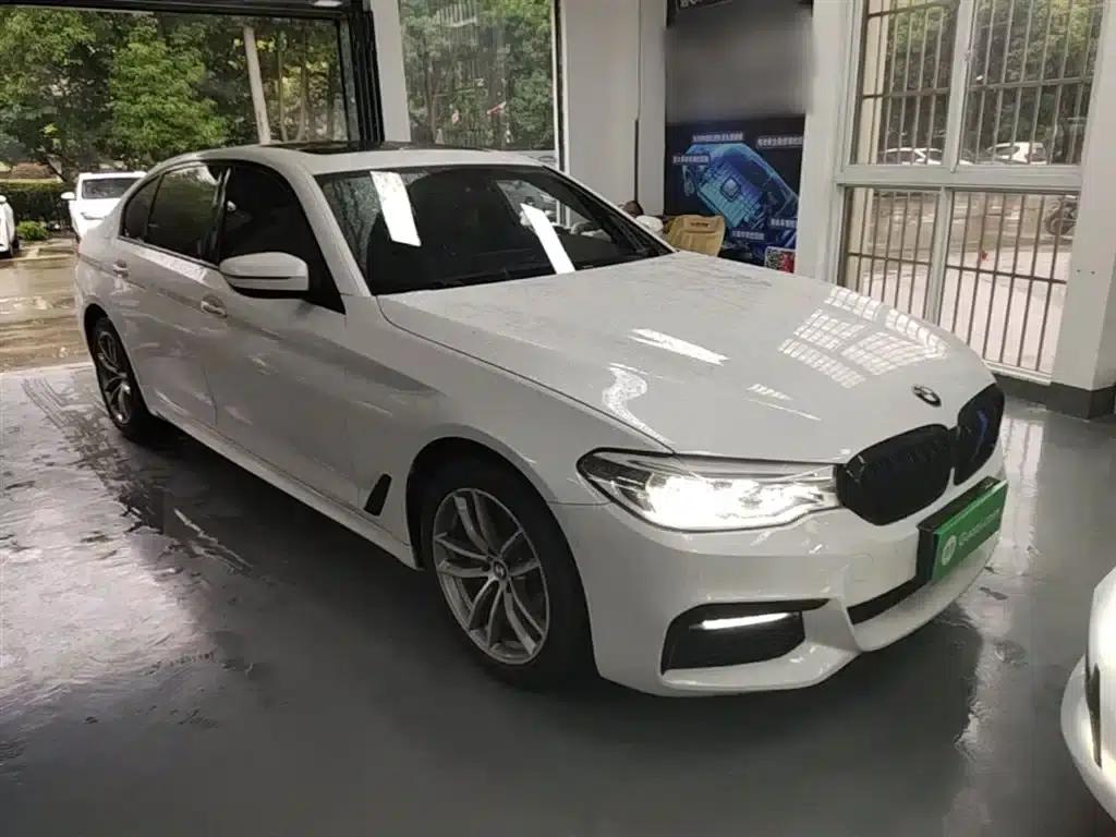 2018 BMW 5 Series 525Li M Sport Package — миниатюра 4