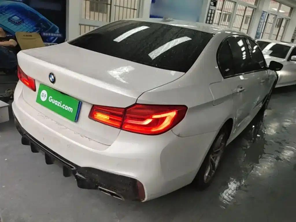 2018 BMW 5 Series 525Li M Sport Package — миниатюра 7
