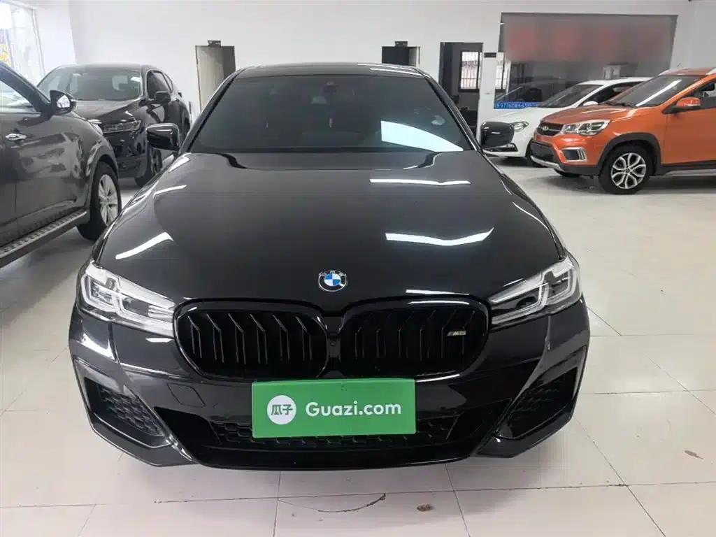 2023 BMW 5 Series 530Li Leading Edition M Sport Package — миниатюра 3