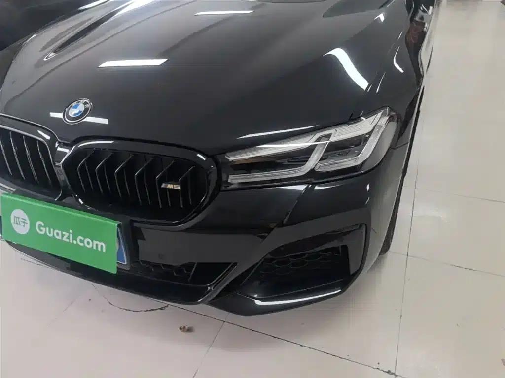 2023 BMW 5 Series 530Li Leading Edition M Sport Package — миниатюра 24