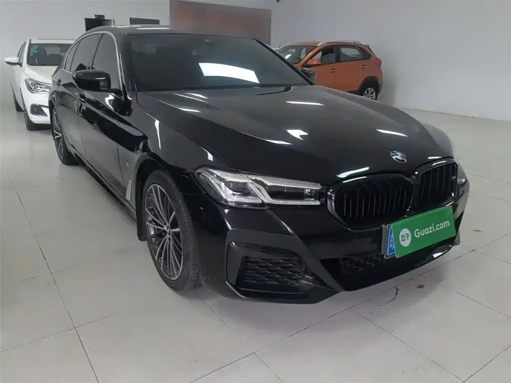 2023 BMW 5 Series 530Li Leading Edition M Sport Package — миниатюра 4