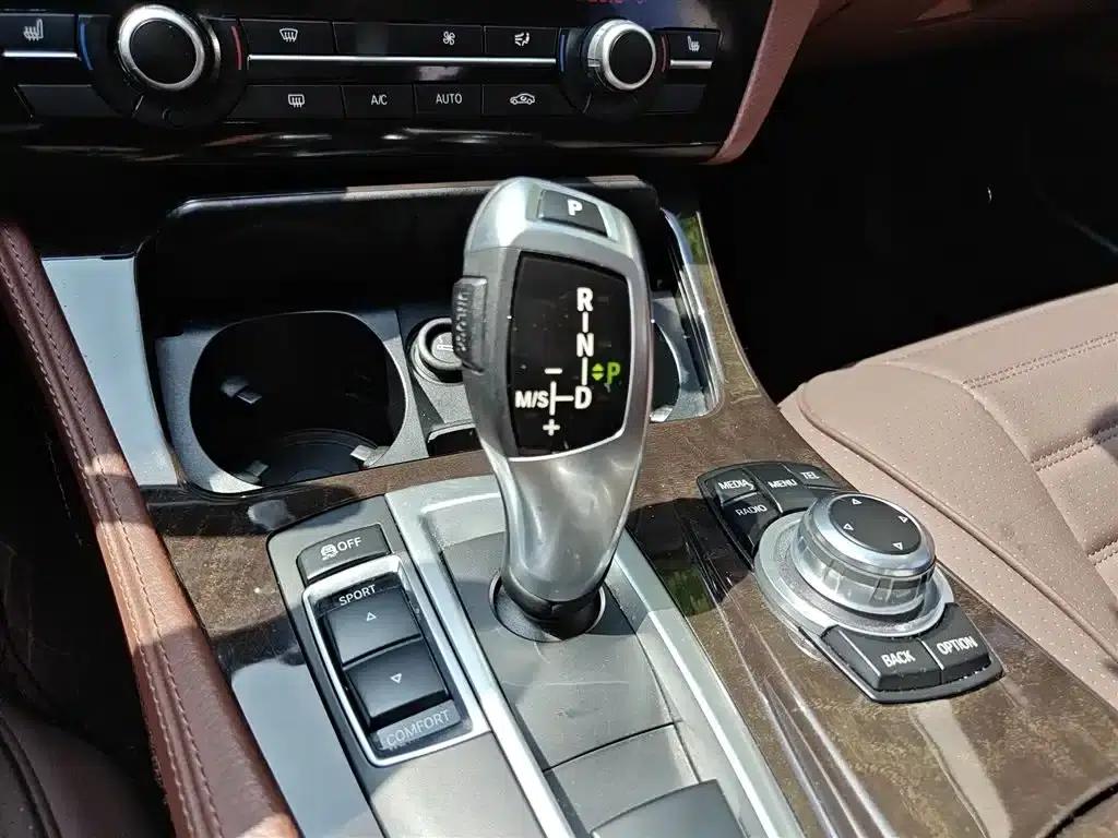 BMW 5 Series 2017 525Li Leading Edition — миниатюра 7