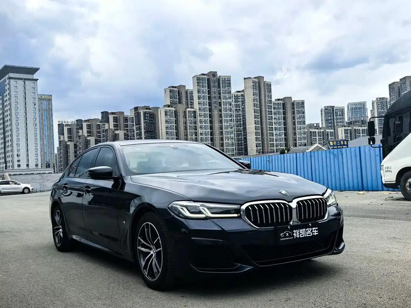 2021 BMW 5 Series Imported Model 525i M Sport Package — миниатюра 3