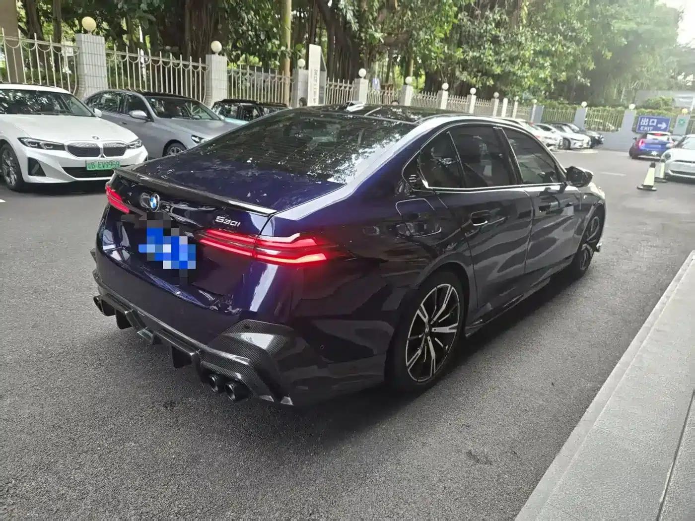 2024 BMW 5 Series Imported Model 530i M Sport Package — миниатюра 4