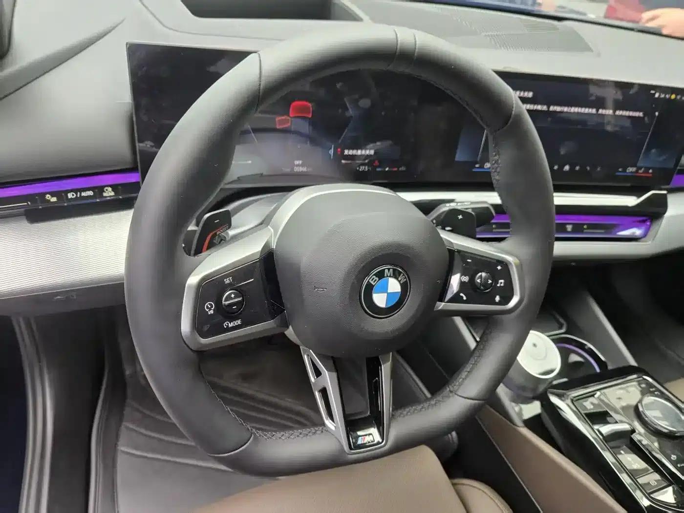 2024 BMW 5 Series Imported Model 530i M Sport Package — миниатюра 8