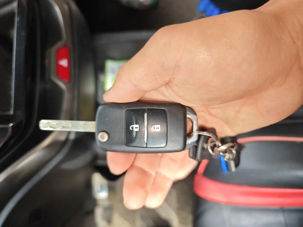 CHANGAN OSHAN CX70 2016 1.6L Manual Luxury Model — миниатюра 17