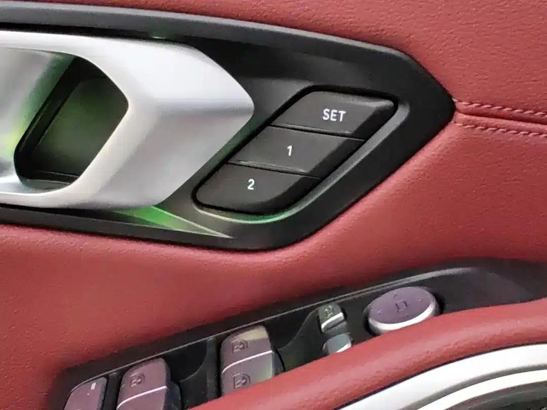 2023 BMW 3 Series 320Li M Sport Package — миниатюра 15