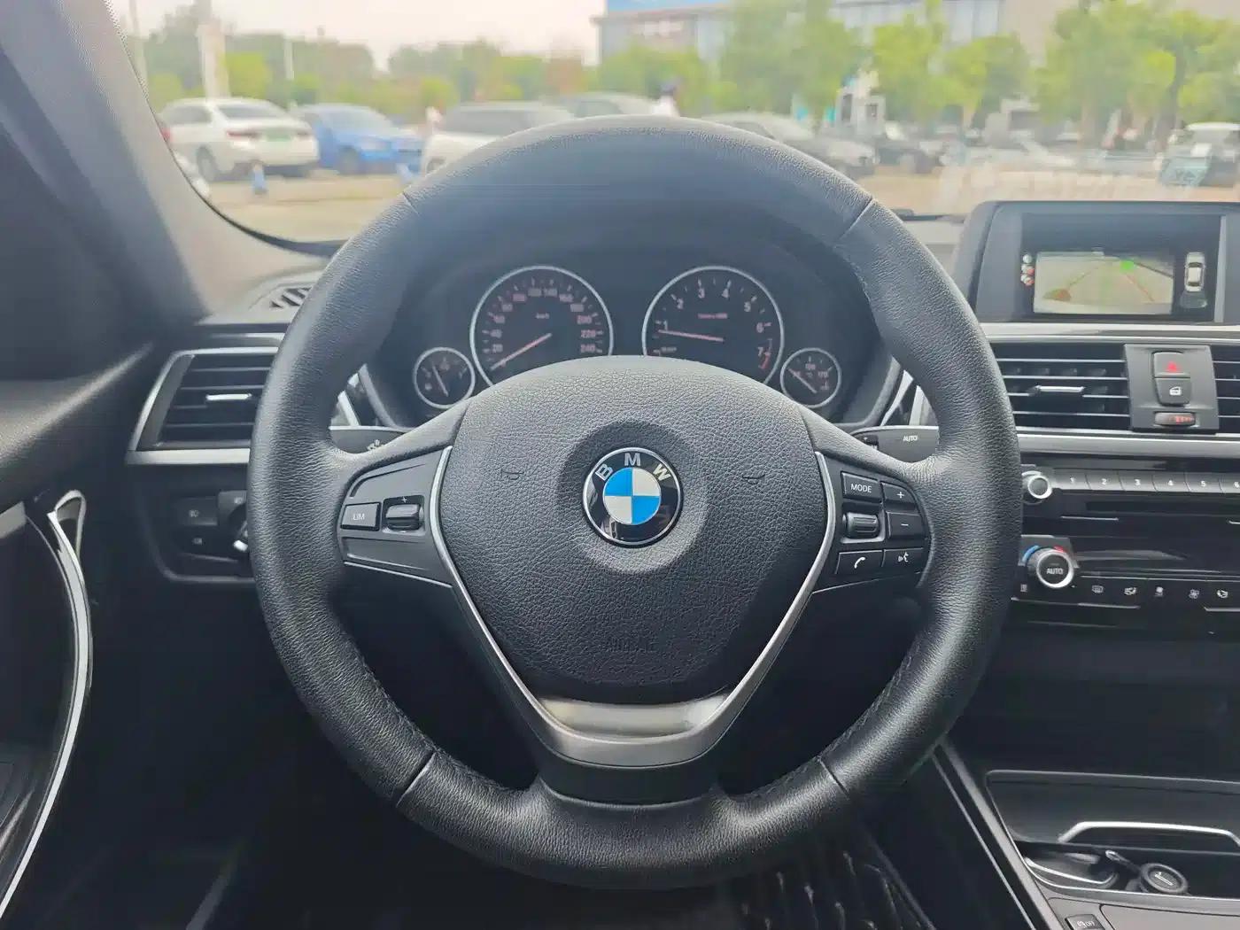 2017 BMW 3 Series 320Li xDrive Fashion Edition — миниатюра 13