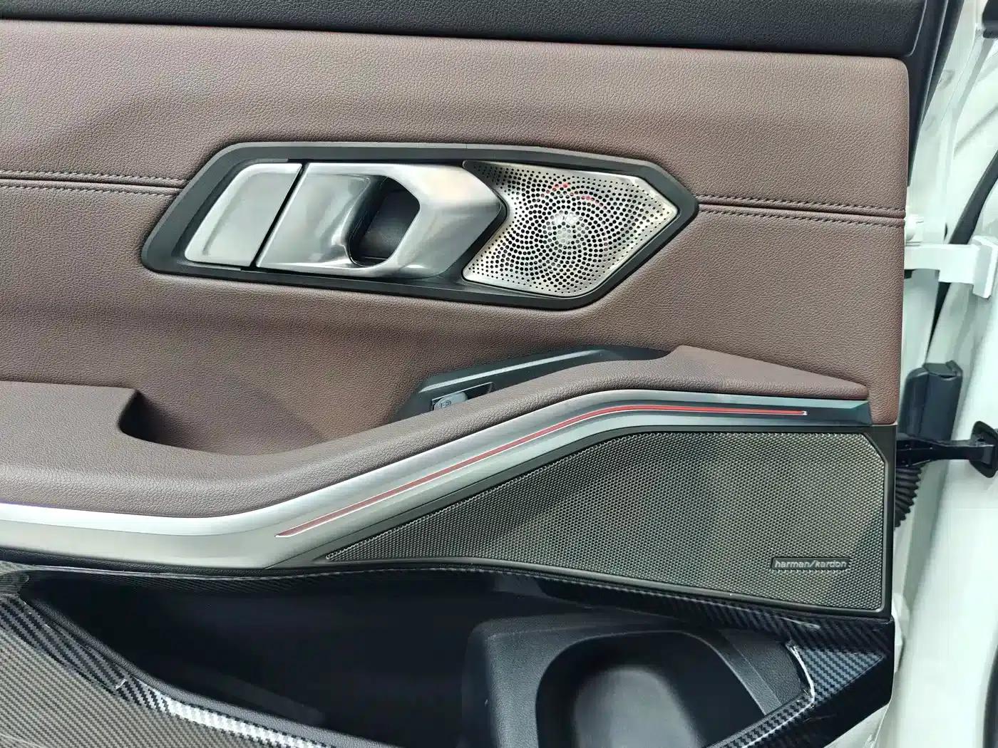 2021 BMW 3 Series 325Li M Sport Shadow Edition — миниатюра 9
