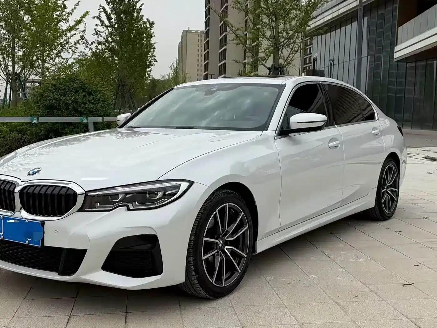2022 BMW 3 Series 325Li M Sport Package — миниатюра 1