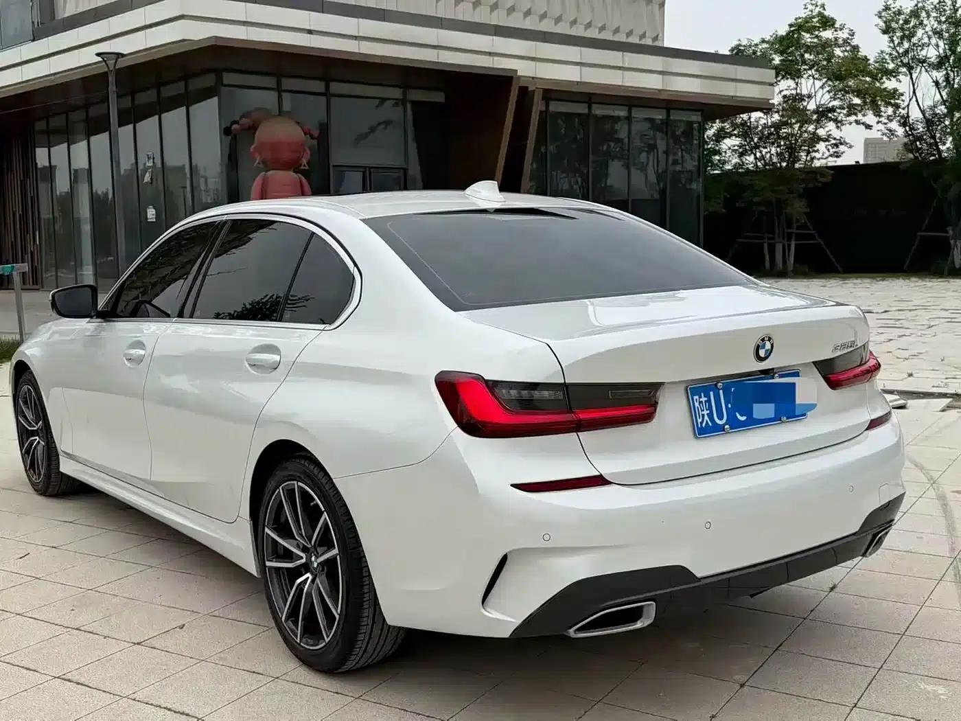 2022 BMW 3 Series 325Li M Sport Package — миниатюра 9