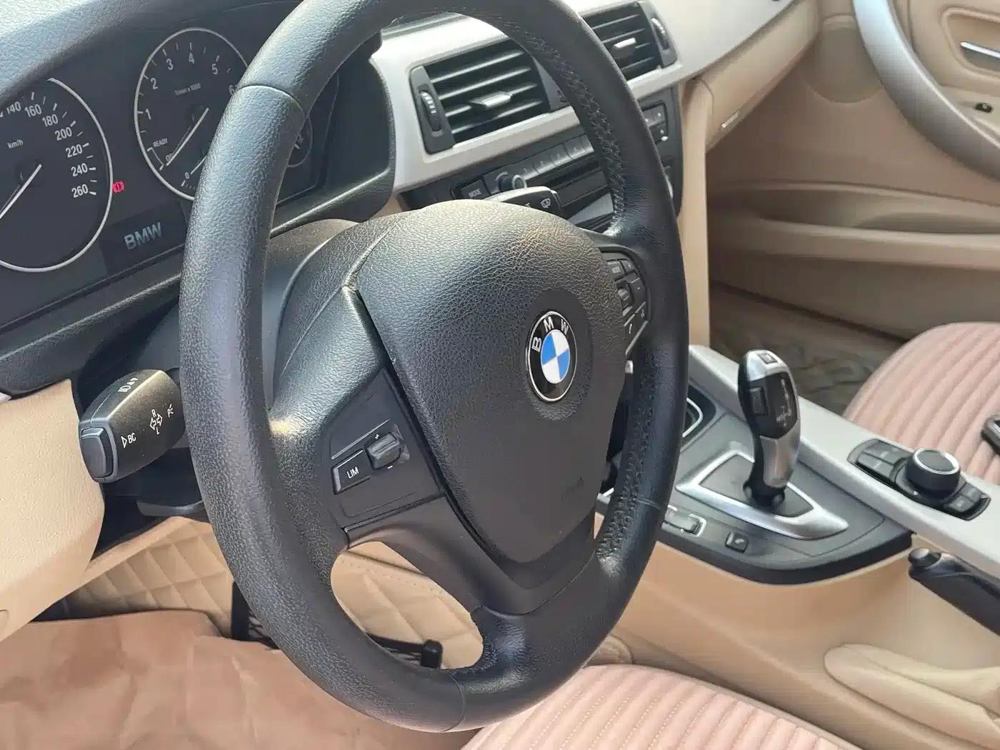 BMW 3 Series 2015 320i Fashion Edition — миниатюра 7