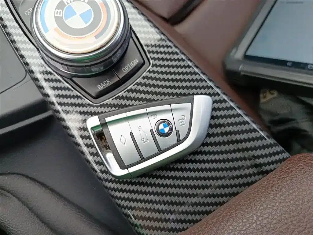 BMW 3 Series 2019 320Li Fashion Edition — миниатюра 11