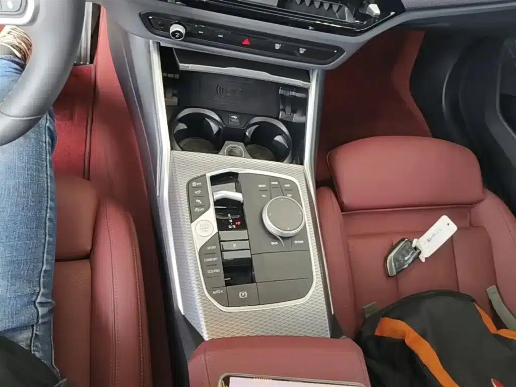 2025 BMW 3 Series 330Li M Sport Shadow Edition — миниатюра 14