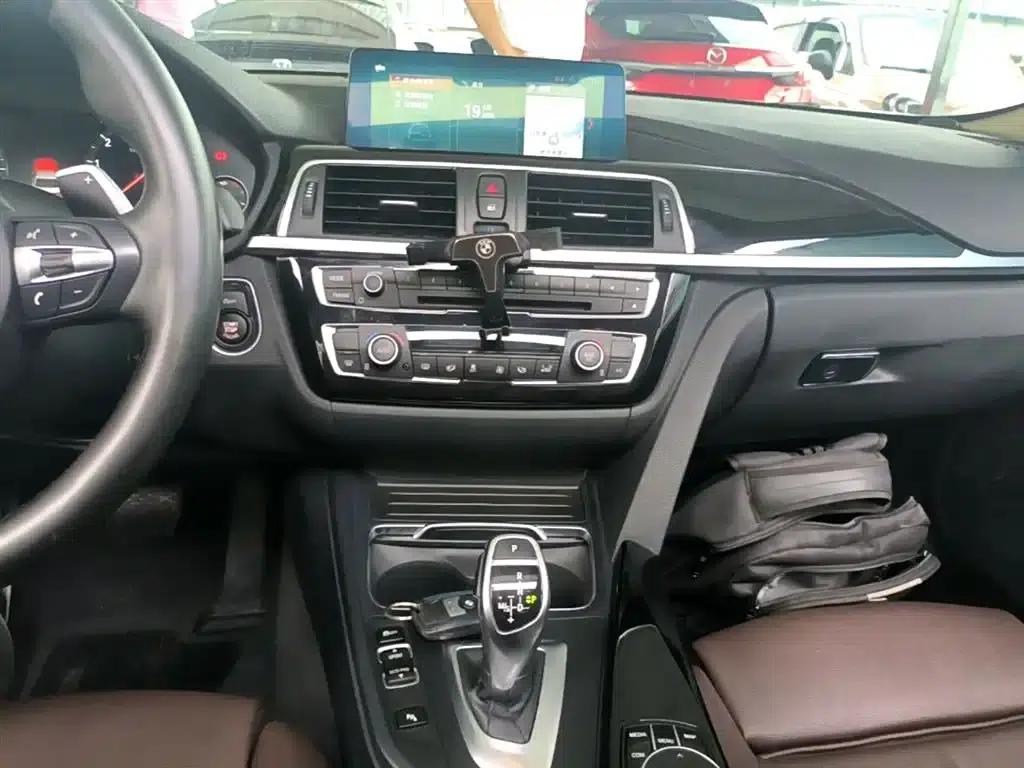 2018 BMW 3 Series 320Li Leading M Sport Package — миниатюра 13