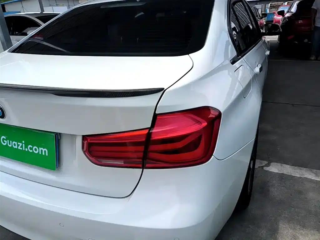 2018 BMW 3 Series 320Li Leading M Sport Package — миниатюра 8