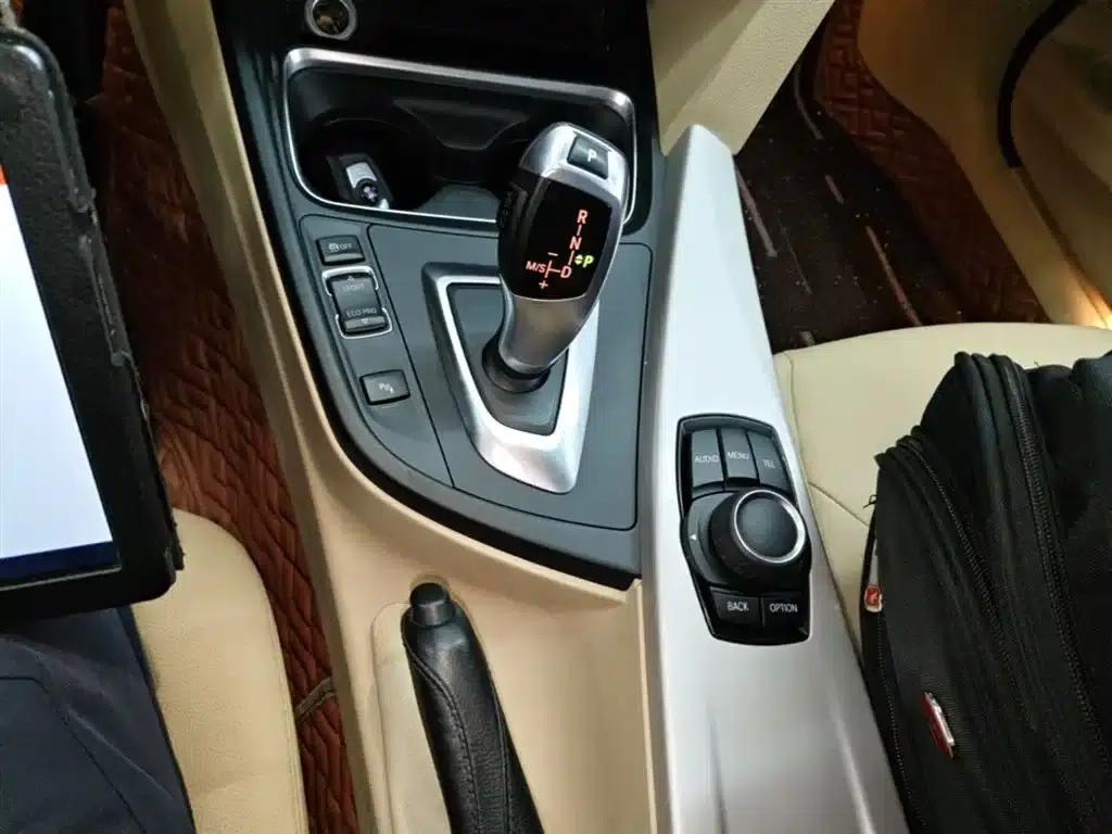 BMW 3 Series 2014 320Li Fashion Edition — миниатюра 14