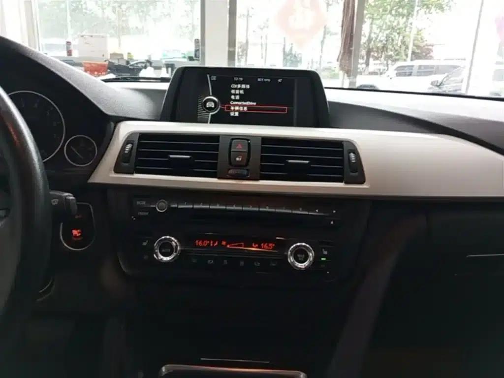 2014 BMW 3 Series 320i Fashion Edition — миниатюра 13