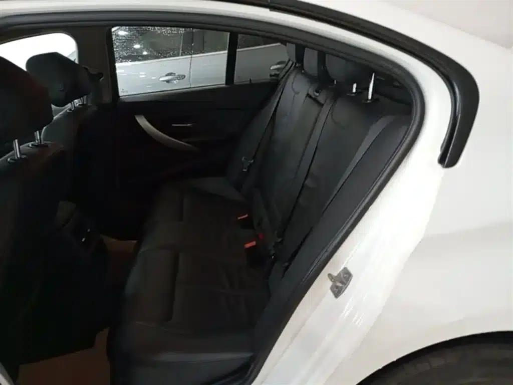 2014 BMW 3 Series 320i Fashion Edition — миниатюра 17