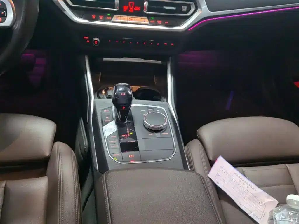 2020 BMW 3 Series 325i M Sport Package — миниатюра 14