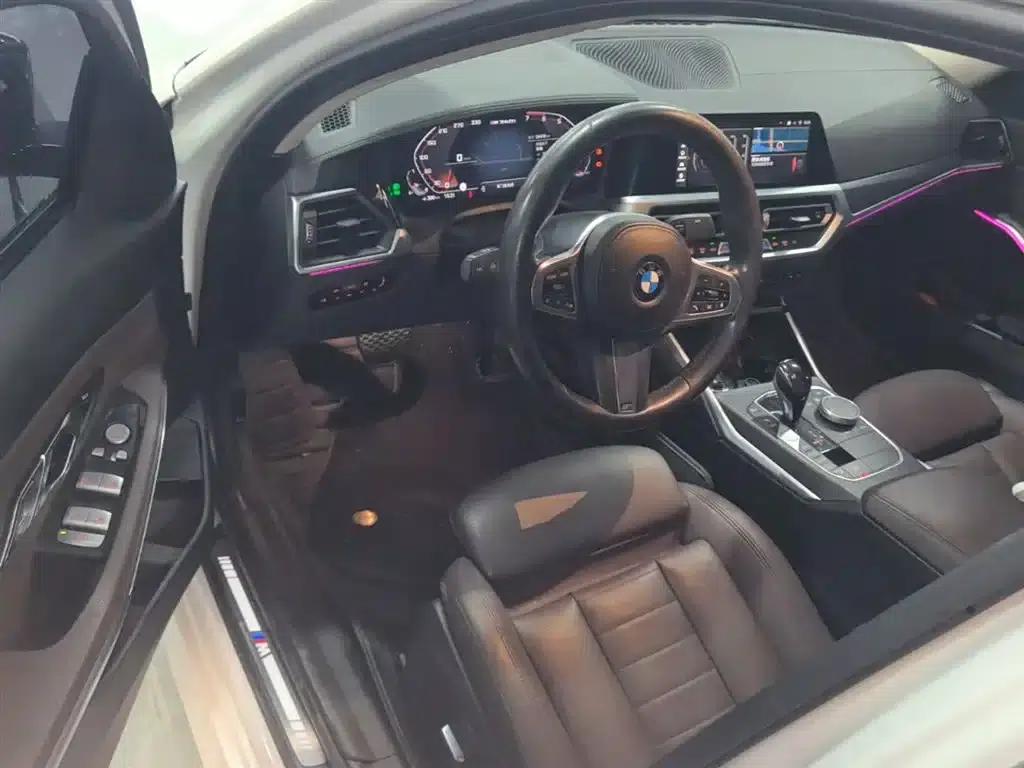 2020 BMW 3 Series 325i M Sport Package — миниатюра 16