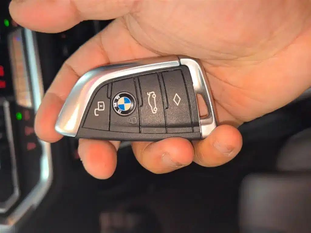 2020 BMW 3 Series 325i M Sport Package — миниатюра 9