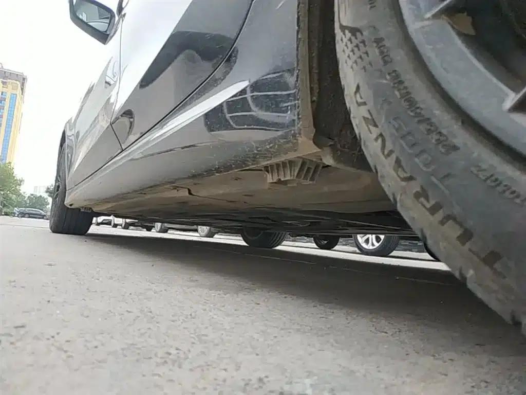 2024 BMW 3 Series 325Li M Sport Shadow Edition — миниатюра 22