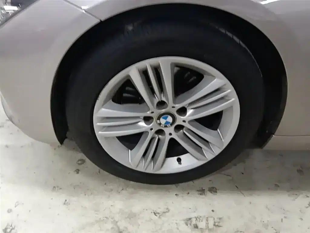 2017 BMW 3 Series 320Li Fashion Edition — миниатюра 23