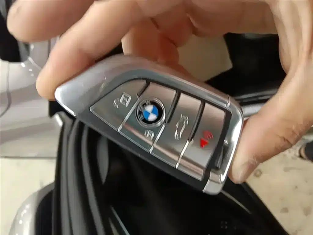 2017 BMW 3 Series 320Li Fashion Edition — миниатюра 9