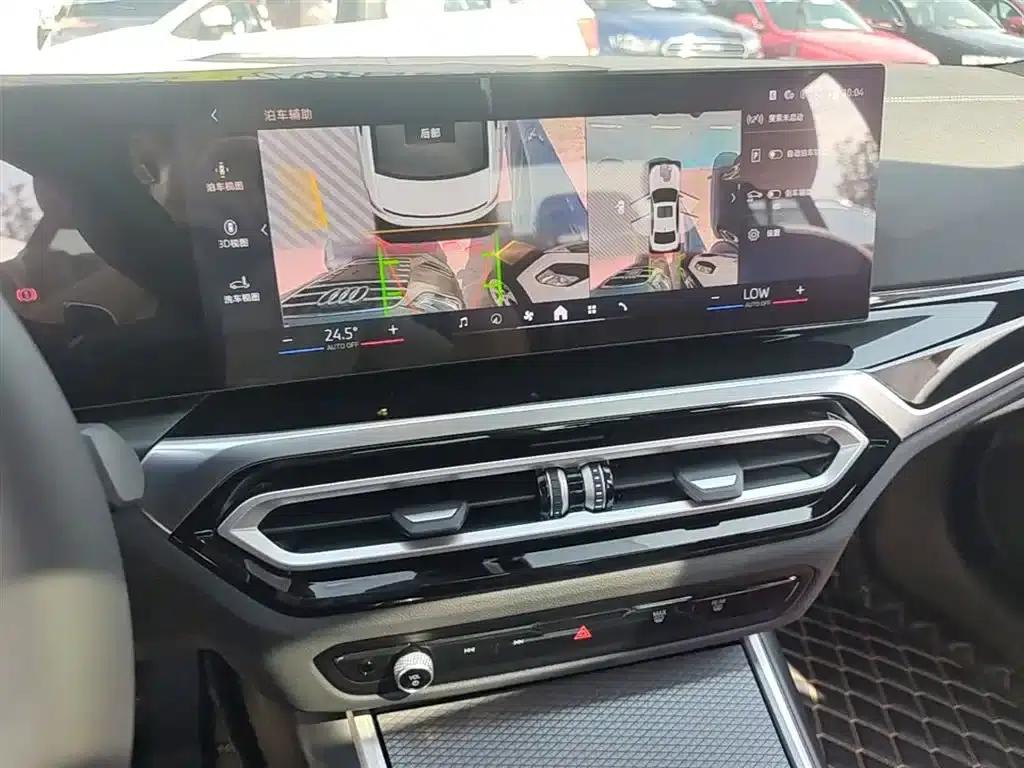 2024 BMW 3 Series 325i M Sport Shadow Edition — миниатюра 13