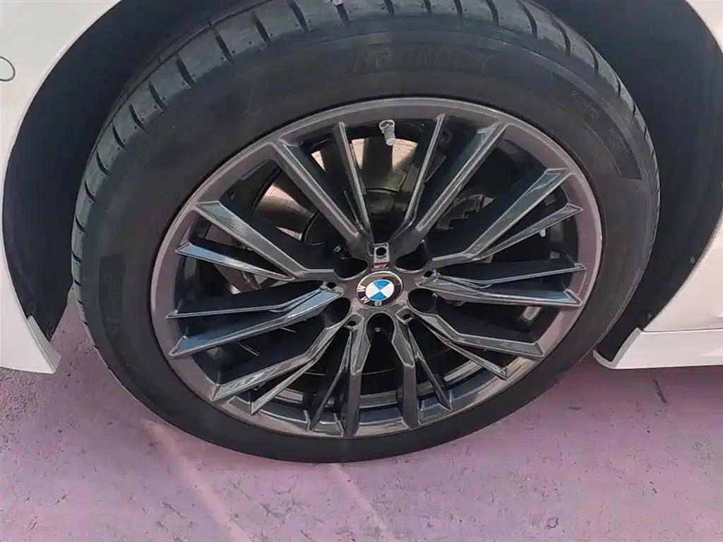 2024 BMW 3 Series 325i M Sport Shadow Edition — миниатюра 23
