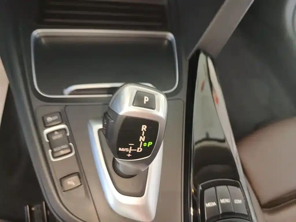 2018 BMW 3 Series 318Li — миниатюра 14