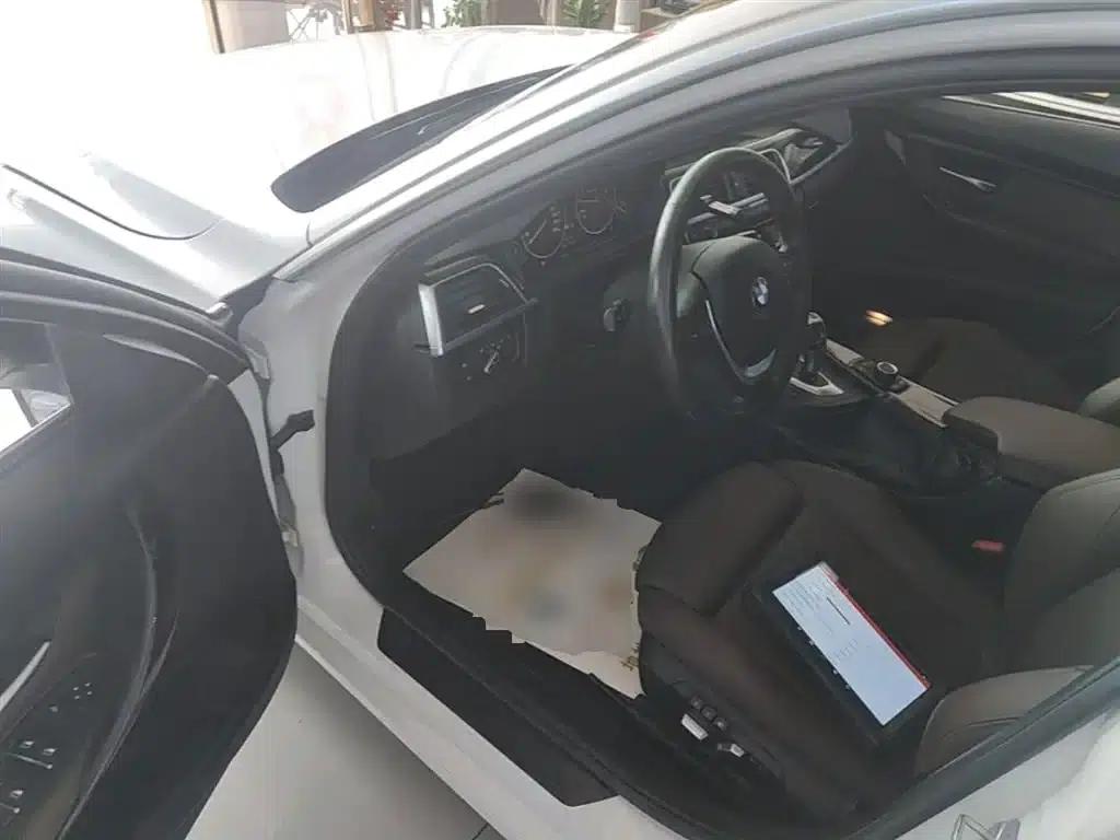 2018 BMW 3 Series 318Li — миниатюра 16