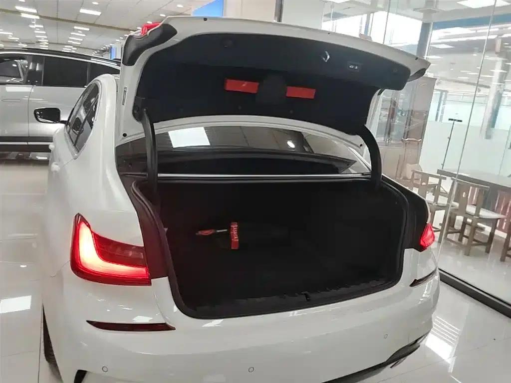 2022 BMW 3 Series 325Li M Sport Package — миниатюра 19