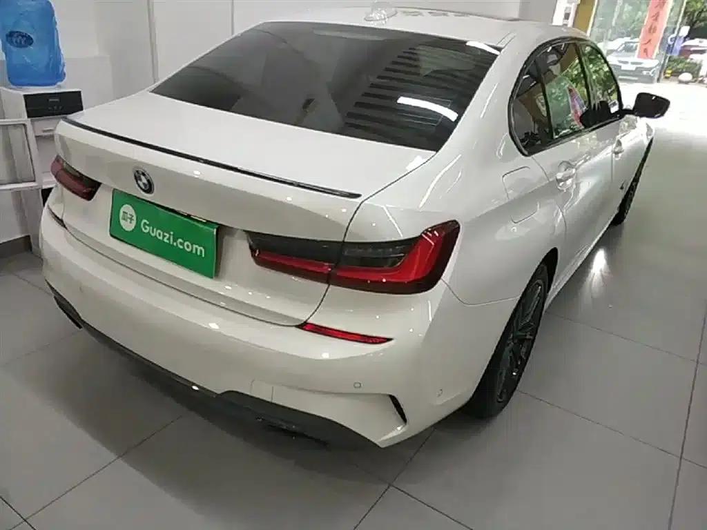 2022 BMW 3 Series Facelift 325Li M Sport Shadow Edition — миниатюра 7
