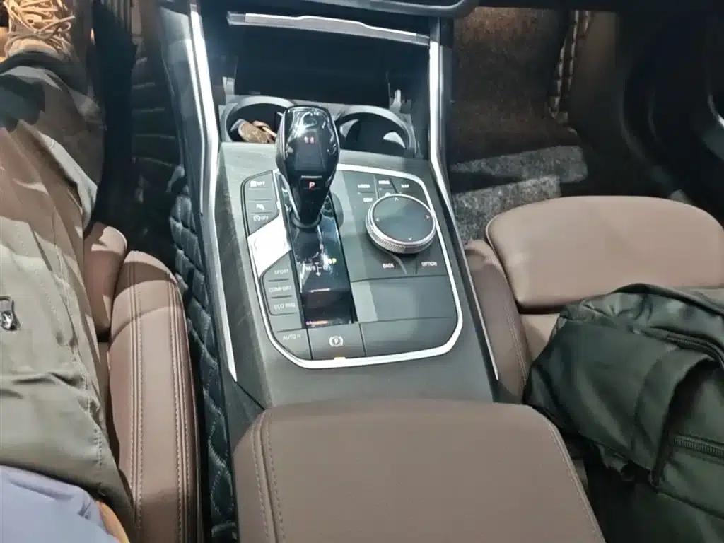 2020 BMW 3 Series 325i M Sport Package — миниатюра 14