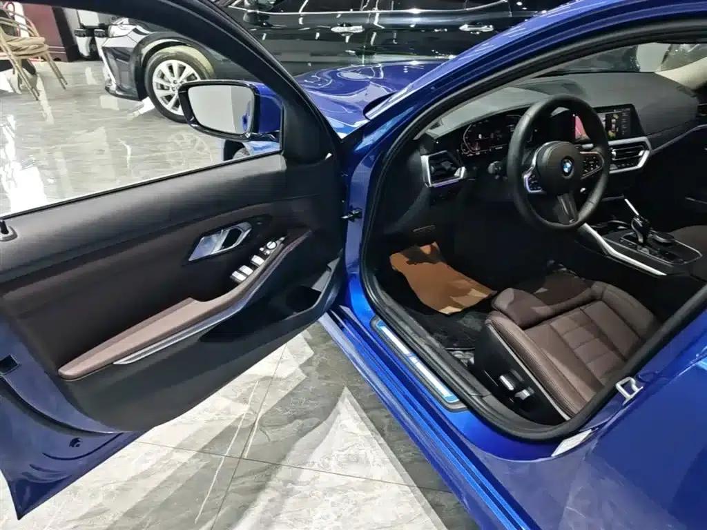 2020 BMW 3 Series 325i M Sport Package — миниатюра 16