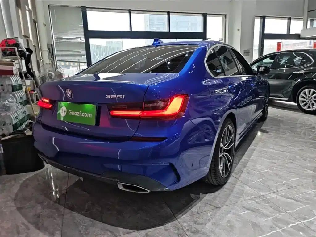 2020 BMW 3 Series 325i M Sport Package — миниатюра 7