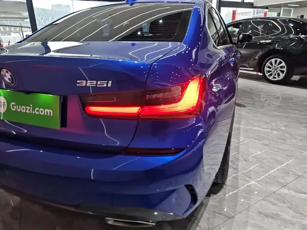 2020 BMW 3 Series 325i M Sport Package — миниатюра 8
