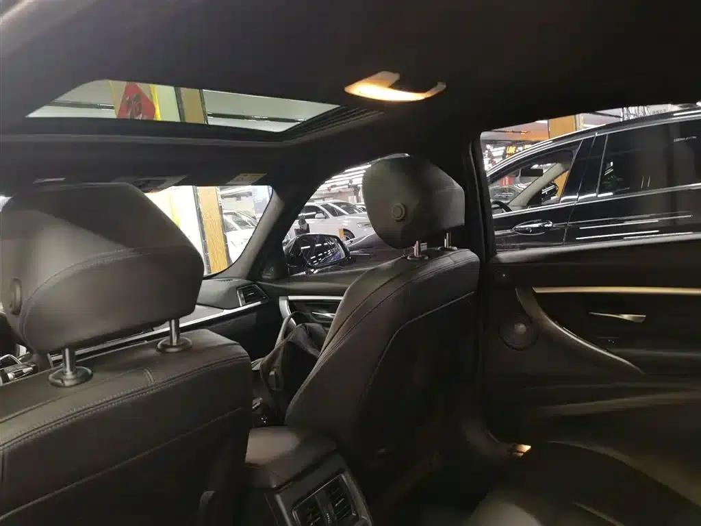 2018 BMW 3 Series 330i M Sport Shadow Edition — миниатюра 8