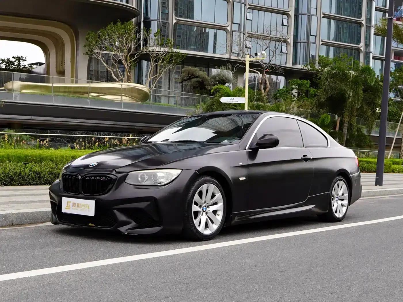 2011 BMW 3 Series 330i Coupe (Imported) — миниатюра 1
