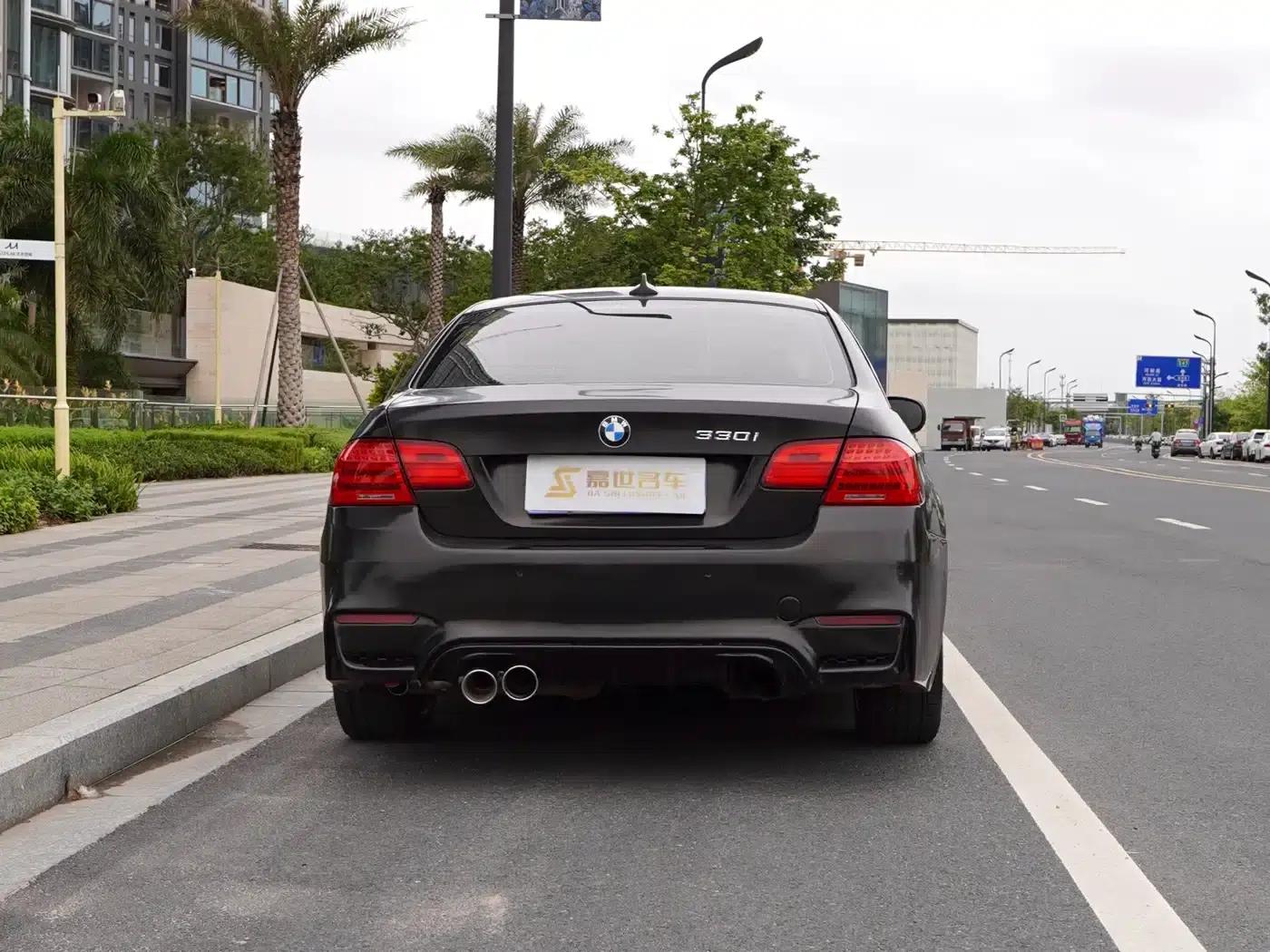 2011 BMW 3 Series 330i Coupe (Imported) — миниатюра 12