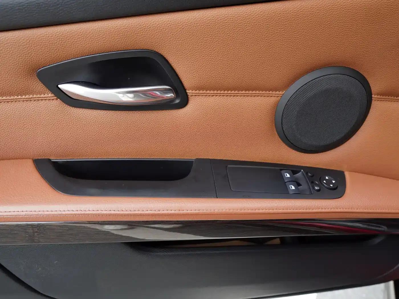 2011 BMW 3 Series 330i Coupe (Imported) — миниатюра 19