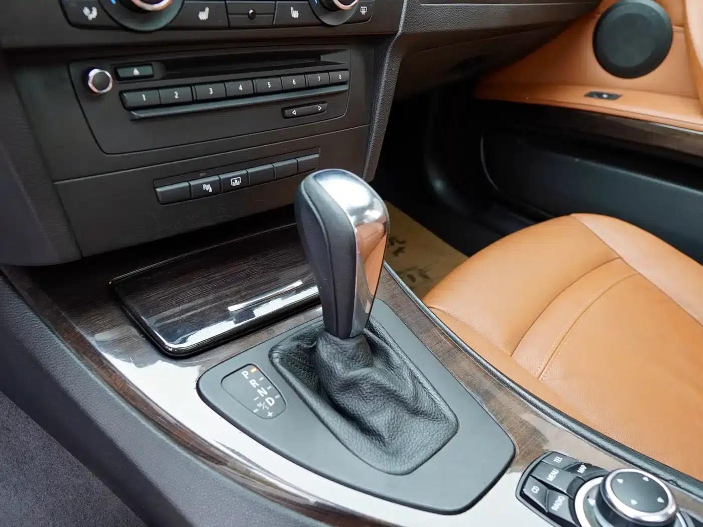 2011 BMW 3 Series 330i Coupe (Imported) — миниатюра 20