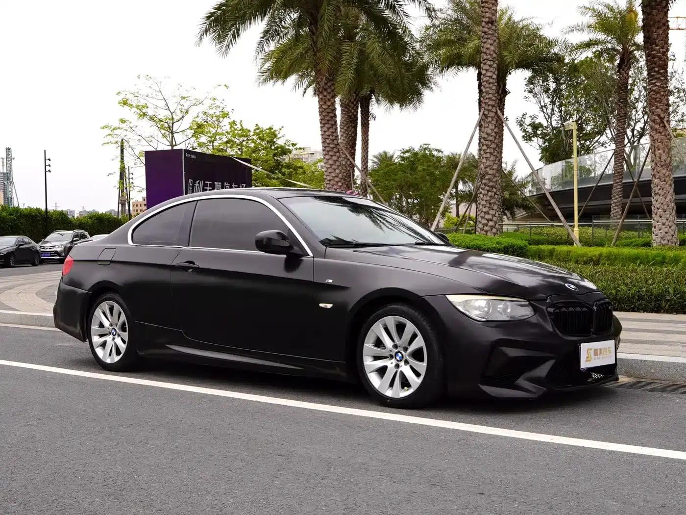 2011 BMW 3 Series 330i Coupe (Imported) — миниатюра 3